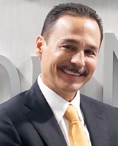 Dr. Roberto González Salinas